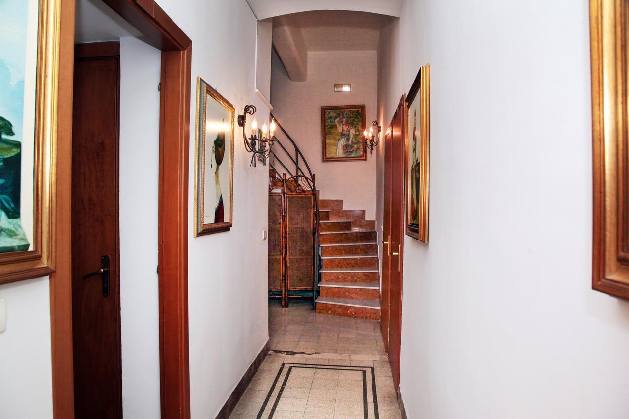 Crispi Rooms Catania Exterior photo