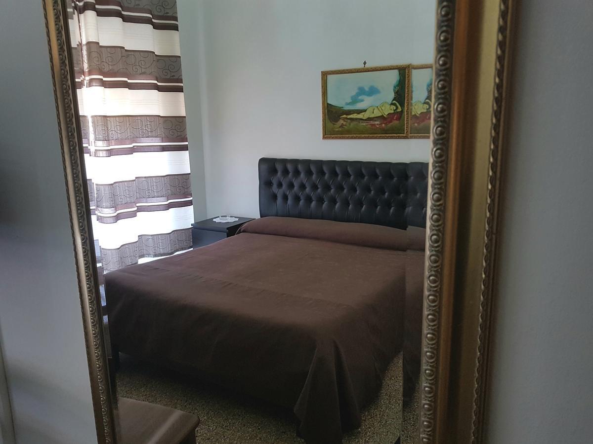Crispi Rooms Catania Exterior photo